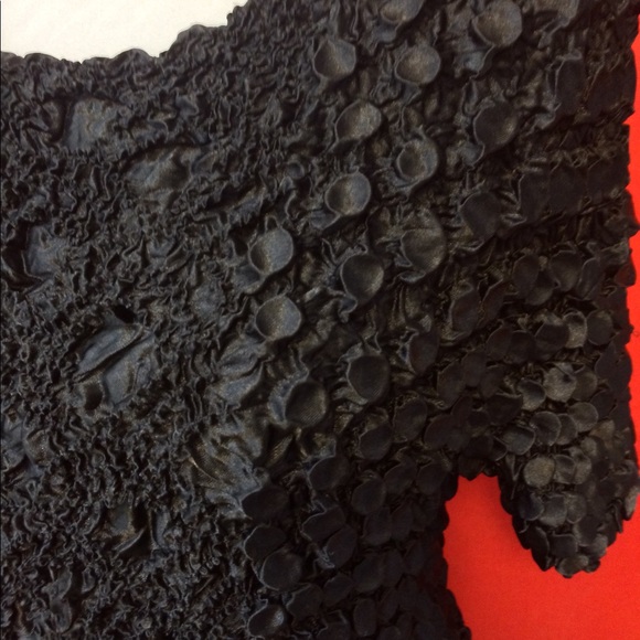 Zashi Puckered Top Short sleeve cropped o/s black - Picture 2 of 6